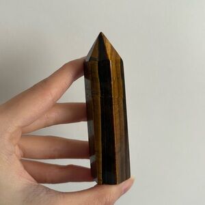 Tiger's Eye Crystal Point Tower